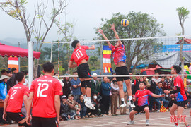 6 đội tranh tài Giải Bóng chuyền nam thanh niên cụm số 6