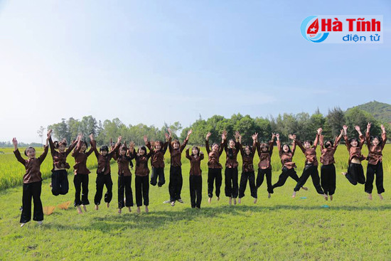 nu sinh ha tinh hoa nong dan trong bo anh ki yeu