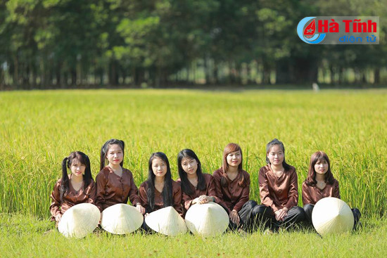 nu sinh ha tinh hoa nong dan trong bo anh ki yeu