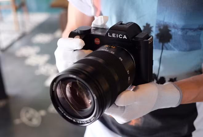 may mirrorless gia 300 trieu dong cua leica