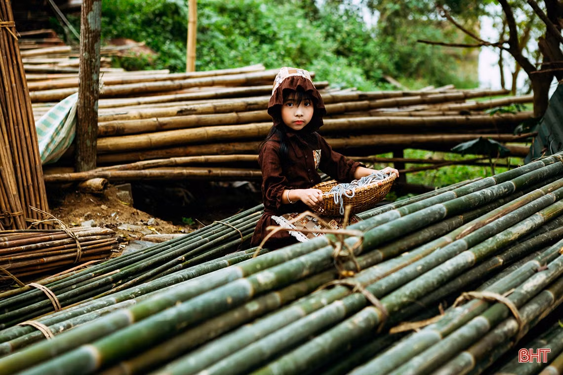 “Cô bé bán diêm” và bản cover đầy ám ảnh