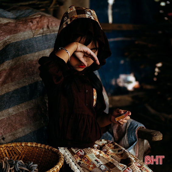 “Cô bé bán diêm” và bản cover đầy ám ảnh