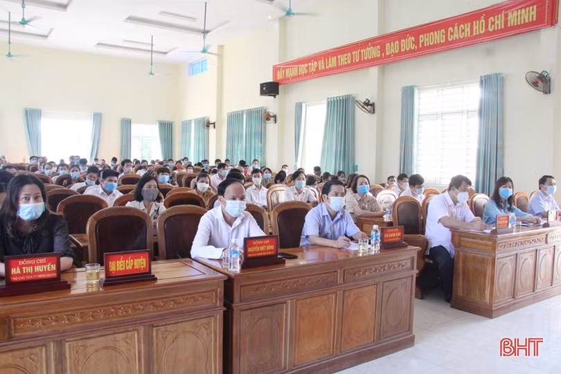 Lắng nghe, kịp thời phản ánh ý kiến của cử tri đến cơ quan dân cử