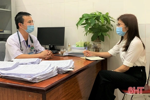 Bác sỹ Hà Tĩnh hướng dẫn cách chăm sóc người cao tuổi trong mùa nắng nóng