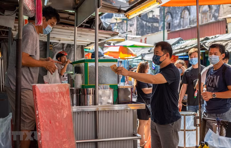 Malaysia: Nhiều người trẻ tuổi nhiễm các biến thể mới của SARS-CoV-2