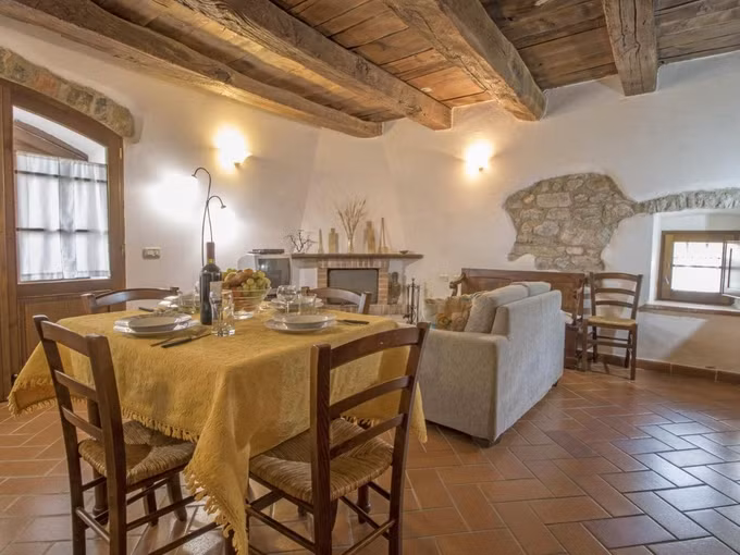 Thị trấn đẹp như tranh vẽ trả tiền cho khách đến ở