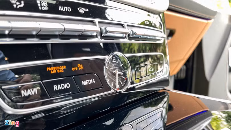 Mercedes-AMG G 63 13 tỷ đồng với màu ngoại thất hiếm gặp tại Việt Nam