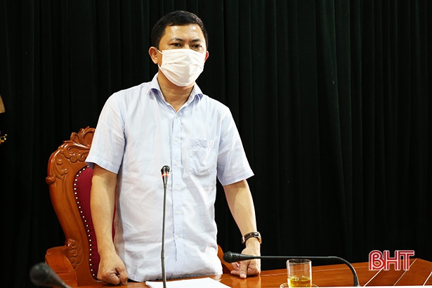 Phó Chủ tịch UBND tỉnh kiểm tra công tác phòng dịch tại Hương Sơn