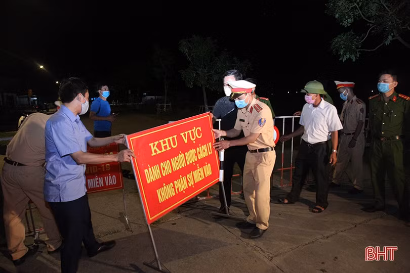 Người dân Tượng Sơn phấn khởi khi dỡ bỏ phong tỏa do dịch Covid-19