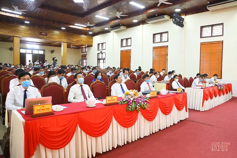 Thành phố Hà Tĩnh tôn vinh 56 điển hình học tập và làm theo gương Bác