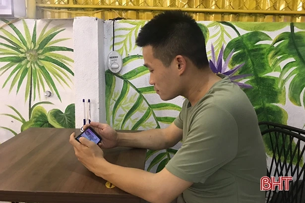 Đạo diễn tài năng quê Hà Tĩnh lại gây “sốt” với bộ phim “Hương vị tình thân”