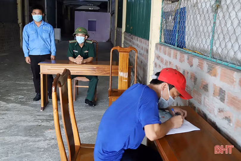 “Cảnh giác” với Covid-19 ở cảng cá lớn nhất Hà Tĩnh