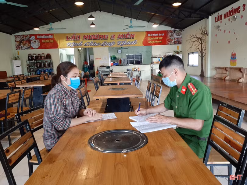 Huyện Kỳ Anh phạt 66 trường hợp không đeo khẩu trang nơi công cộng