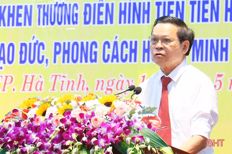 Thành phố Hà Tĩnh tôn vinh 56 điển hình học tập và làm theo gương Bác