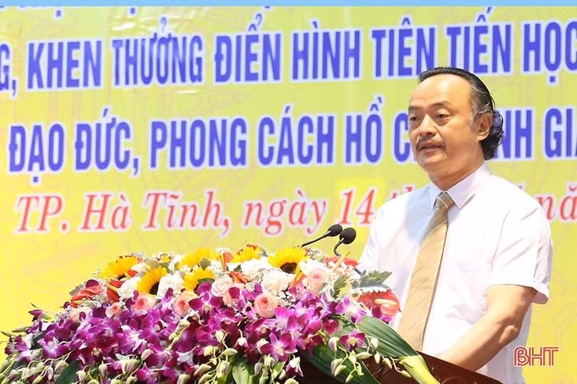 Thành phố Hà Tĩnh tôn vinh 56 điển hình học tập và làm theo gương Bác