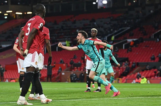 Kết quả MU 2-4 Liverpool: Hủy diệt Quỷ đỏ, The Kop áp sát top 4