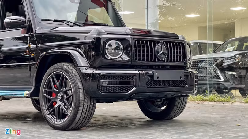 Mercedes-AMG G 63 13 tỷ đồng với màu ngoại thất hiếm gặp tại Việt Nam