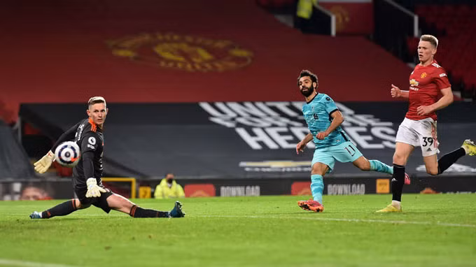 Kết quả MU 2-4 Liverpool: Hủy diệt Quỷ đỏ, The Kop áp sát top 4