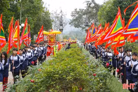 Nhân lên những giá trị nhân văn của lễ hội Hải Thượng Lãn Ông