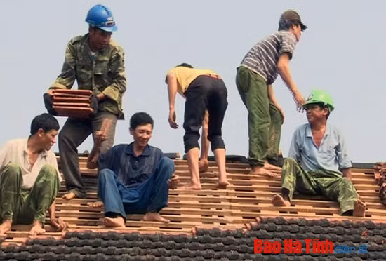 Mưa đá, lốc xoáy tốc mái 199 căn nhà tại Kỳ Anh ảnh 3