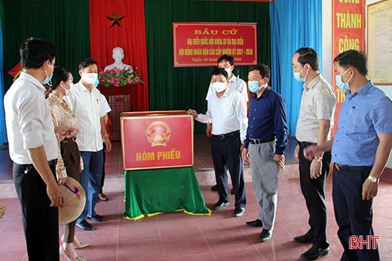 Kịp thời bổ sung danh sách cử tri biến động phục vụ bầu cử ở Thạch Hà