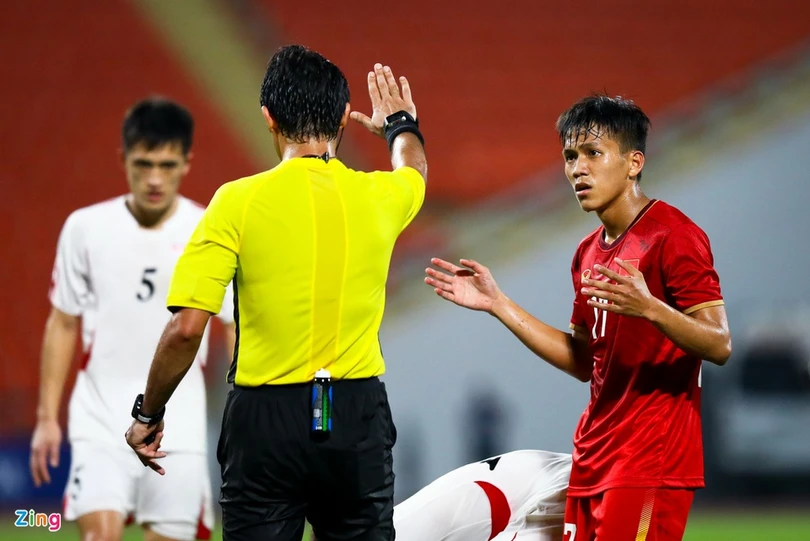 5 phương án thay Quang Hải ở U22 Việt Nam