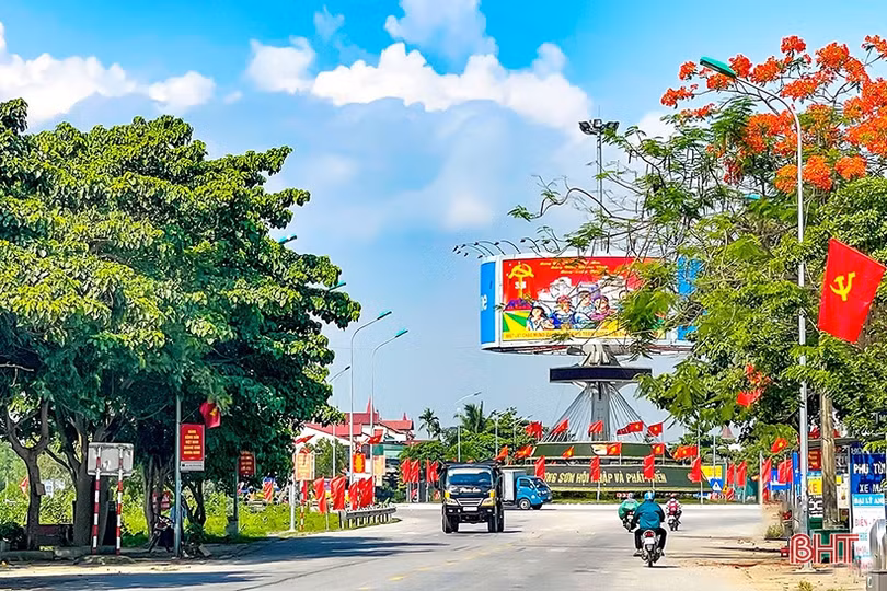 Ngày hội non sông đất trời như đổi khác