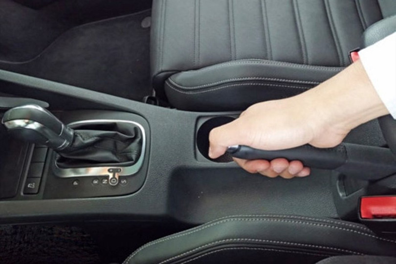 4 lỗi tài xế thường gặp trước khi tắt máy ôtô