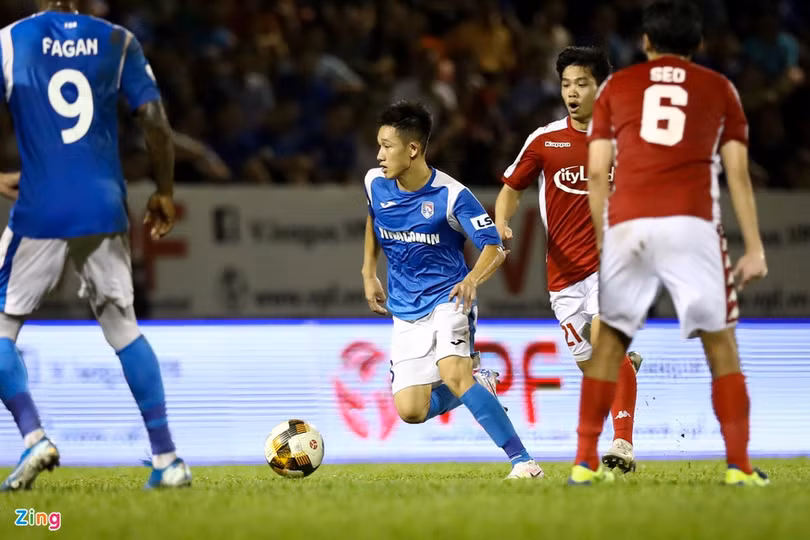 5 phương án thay Quang Hải ở U22 Việt Nam