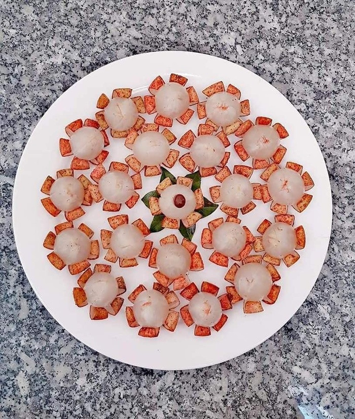 Những đĩa hoa quả được trang trí đơn giản mà đẹp mắt