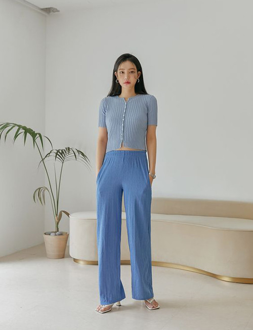 Phối tông xanh cho set đồ mùa hè