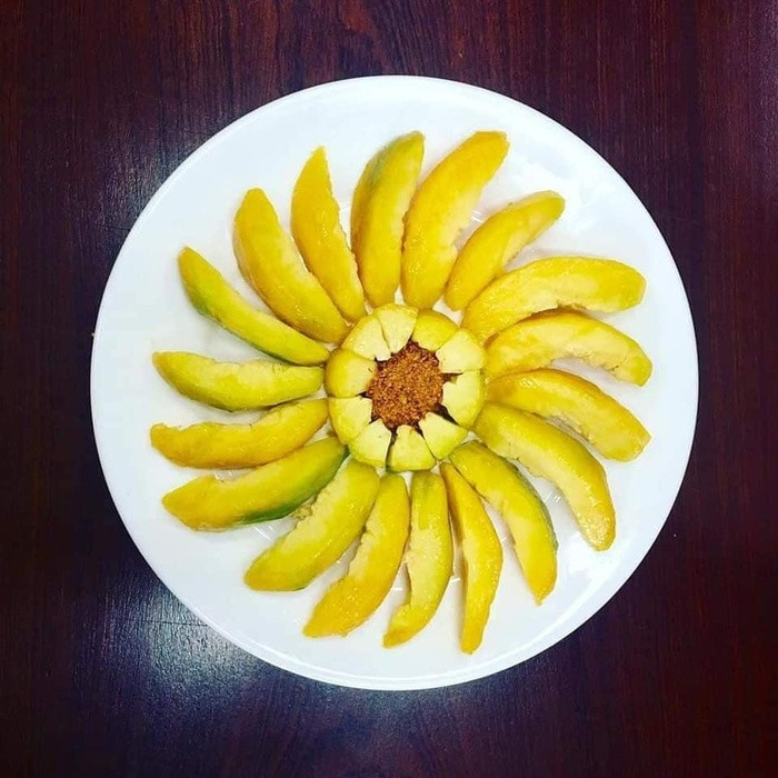 Những đĩa hoa quả được trang trí đơn giản mà đẹp mắt