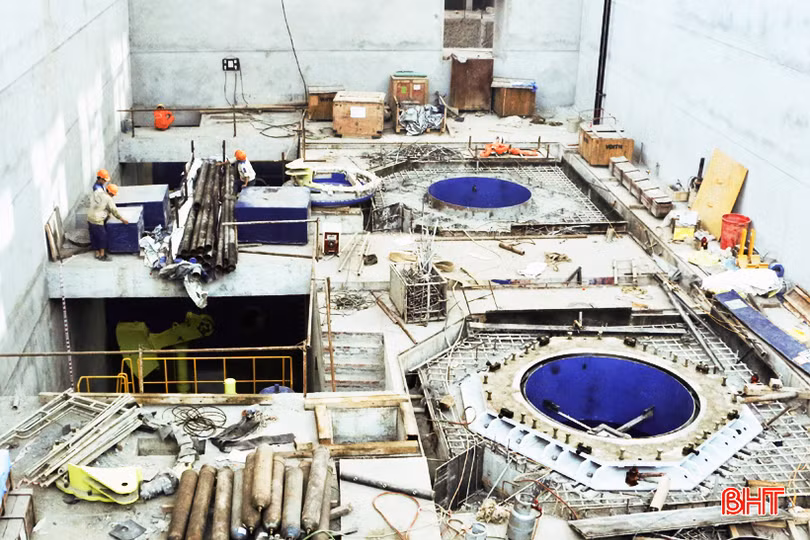 Thi đua đẩy nhanh tiến độ Nhà máy Thủy điện Ngàn Trươi chào mừng ngày hội non sông