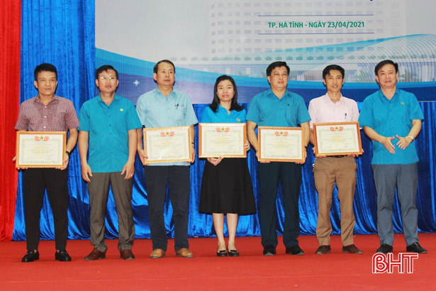 Công đoàn Viên chức Hà Tĩnh hướng về người lao động dịp Tháng Công nhân