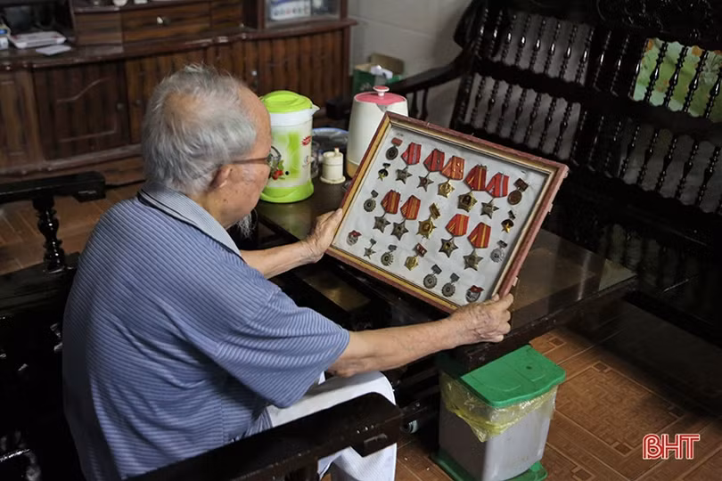 Cử tri gần 100 tuổi ở Hà Tĩnh háo hức chờ ngày bỏ phiếu bầu cử lần thứ 15 trong cuộc đời