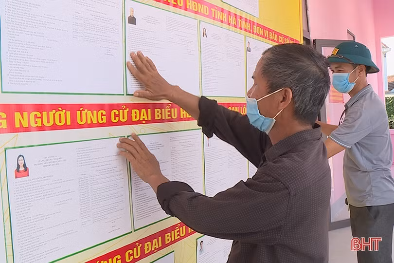 Người dân hân hoan chờ được bỏ phiếu trong những ngôi nhà sinh hoạt cộng đồng “2 trong 1” vừa hoàn thành ở Hà Tĩnh