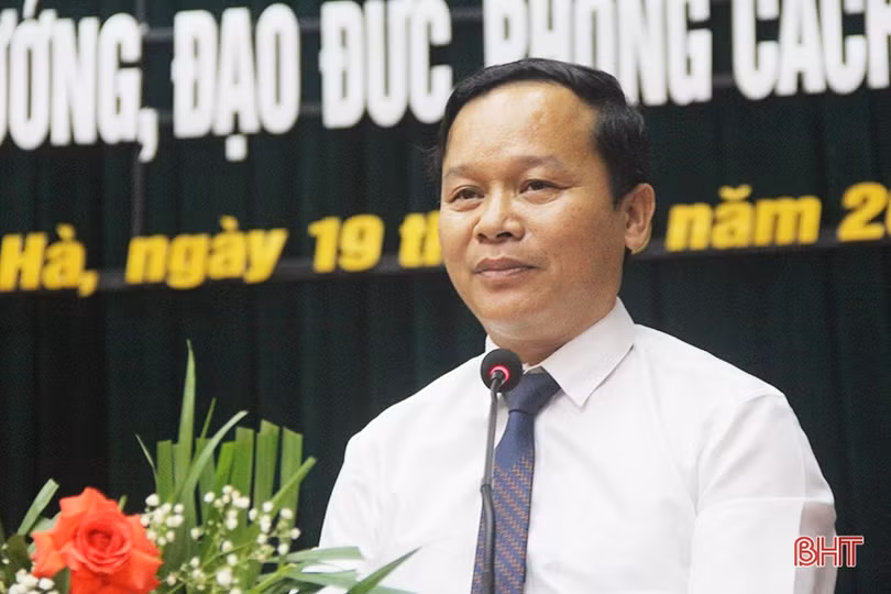 Cán bộ phải coi trọng kỷ luật, kỷ cương, phong cách gần gũi, luôn tiếp cận cơ sở