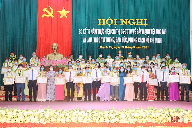 Cán bộ phải coi trọng kỷ luật, kỷ cương, phong cách gần gũi, luôn tiếp cận cơ sở