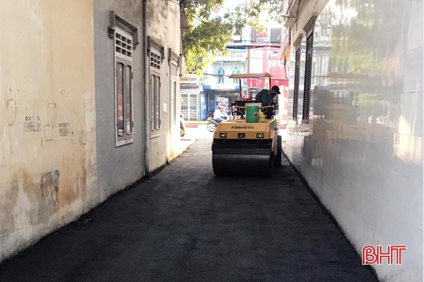 Phường xây dựng văn minh đô thị kiểu mẫu đầu tiên ở Hà Tĩnh thảm nhựa 7 tuyến đường trong 1 tuần
