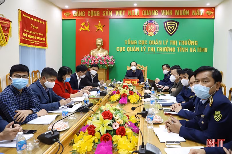 Kiểm soát thị trường xăng dầu, đảm bảo cung ứng cho sản xuất, tiêu dùng