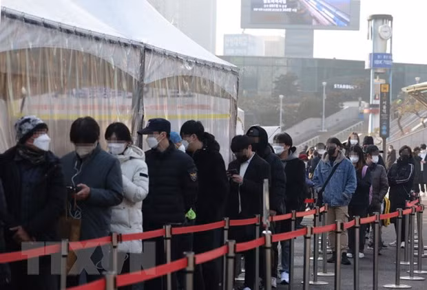 Ngày thứ 4 liên tiếp, Hàn Quốc ghi nhận 50.000 ca mắc mới COVID-19