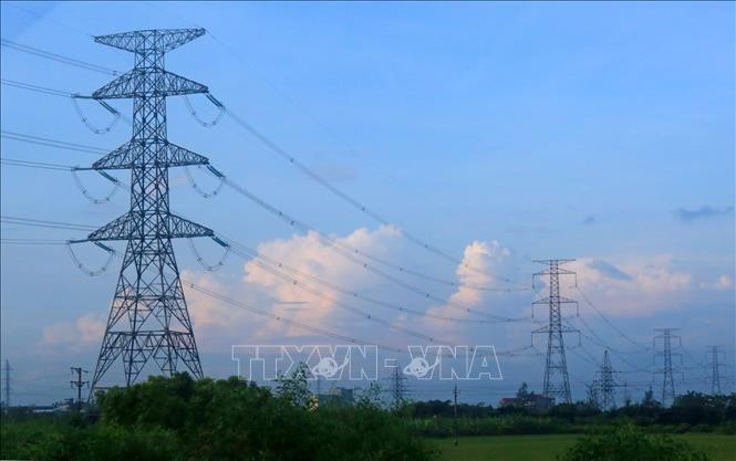 Chính phủ Lào cho phép tư nhân nghiên cứu xây đường truyền tải điện nối với Việt Nam