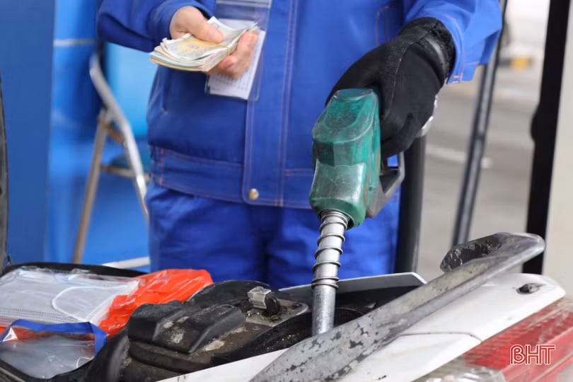 Hà Tĩnh không để xảy ra tình trạng khan hiếm xăng dầu