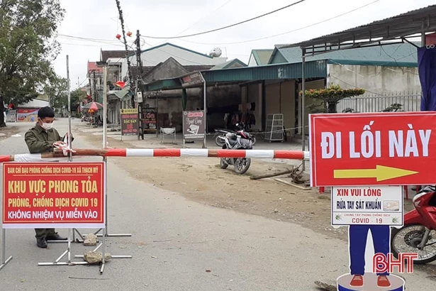 Số ca bệnh tăng cao, lực lượng y tế cơ sở ở Hà Tĩnh “gồng mình” chống dịch!