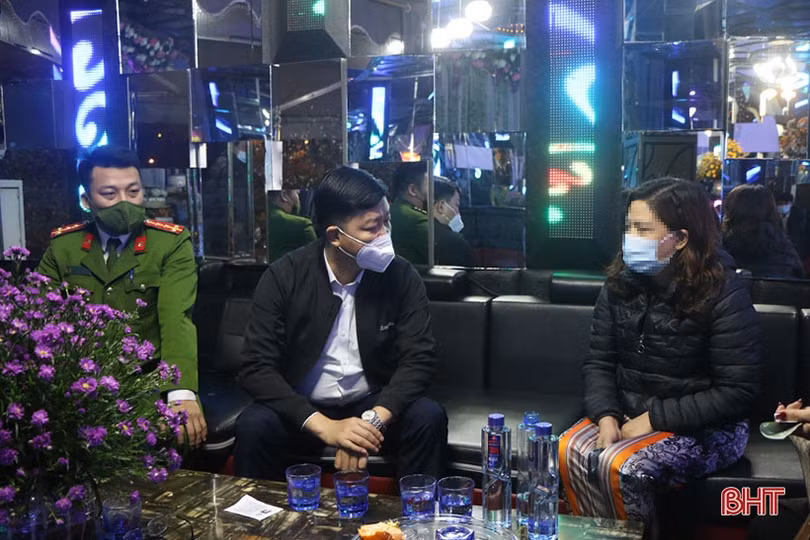 COVID-19 diễn biến phức tạp, TP Hà Tĩnh “bật” chế độ phòng dịch cao nhất