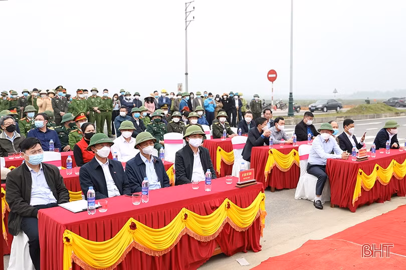 Lãnh đạo tỉnh kiểm tra việc triển khai công tác đầu năm và tham dự tết trồng cây tại TX Kỳ Anh