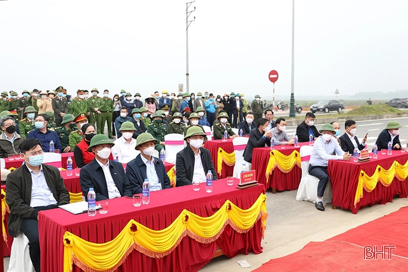 Lãnh đạo tỉnh kiểm tra việc triển khai công tác đầu năm và tham dự tết trồng cây tại TX Kỳ Anh