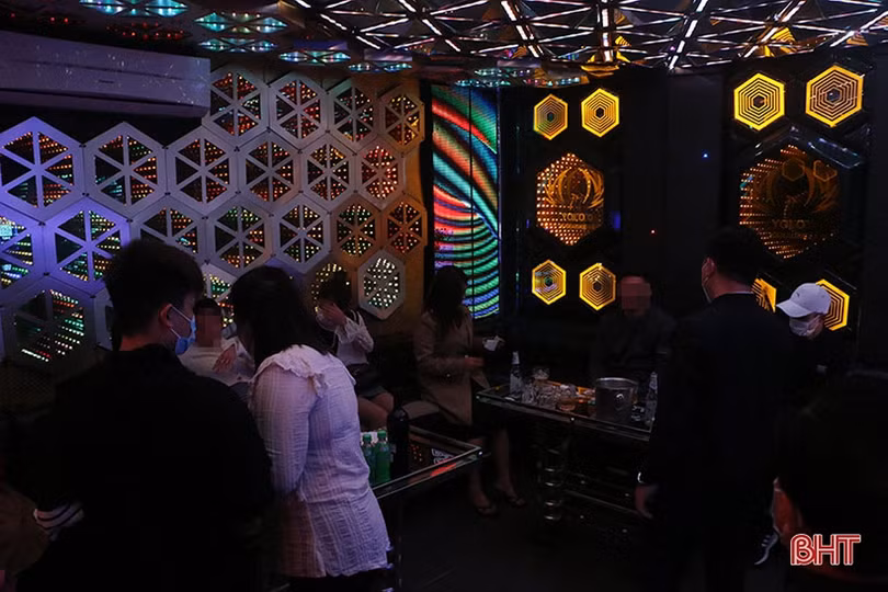 COVID-19 diễn biến phức tạp, TP Hà Tĩnh “bật” chế độ phòng dịch cao nhất