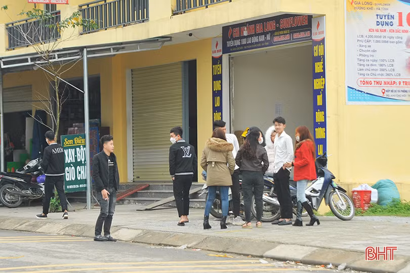 Hà Tĩnh: Một bộ phận người dân vẫn chủ quan trong phòng dịch COVID-19