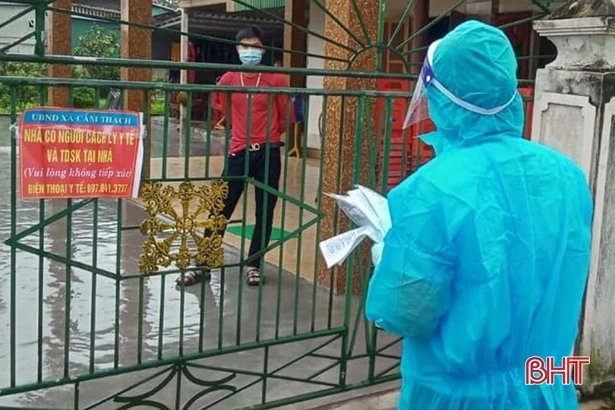 Số ca bệnh tăng cao, lực lượng y tế cơ sở ở Hà Tĩnh “gồng mình” chống dịch!